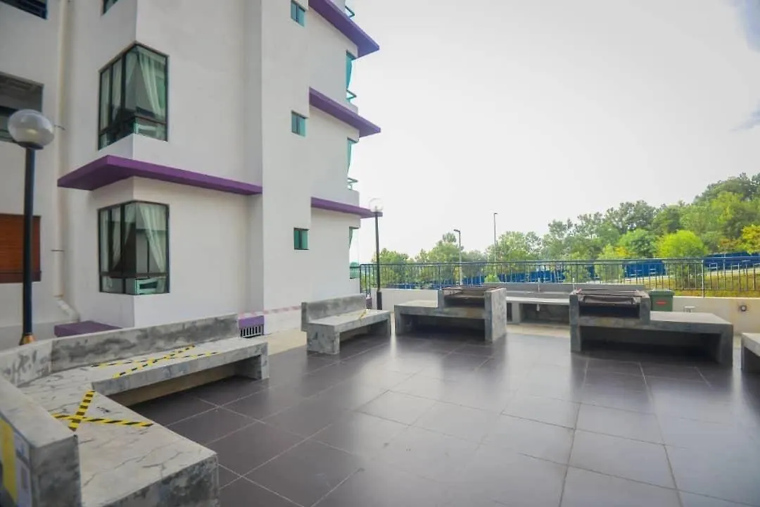 Walid Guesthouse, Cozy Hill View Ayer Keroh