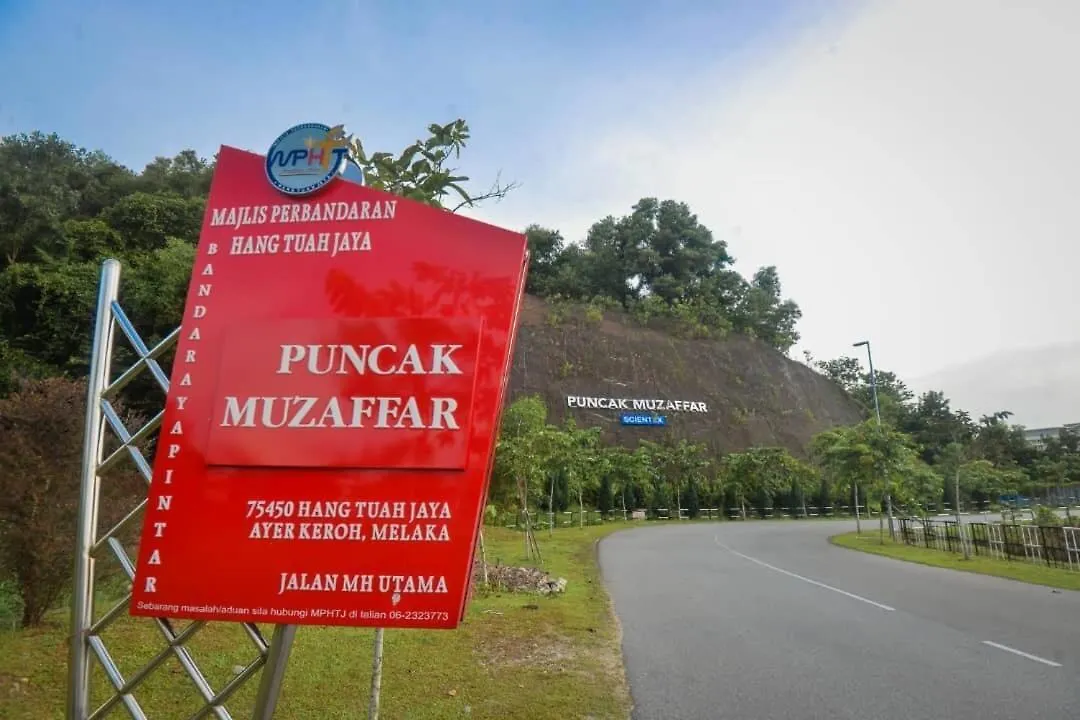 Walid Guesthouse, Cozy Hill View Ayer Keroh Apartment